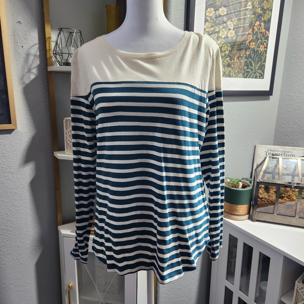 Old Navy Long Sleeve Tshirt